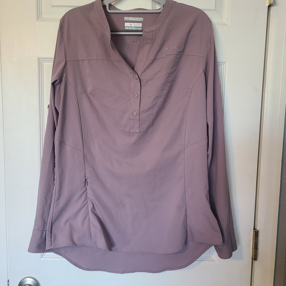 Columbia Women's Mauve Button Down Shirt